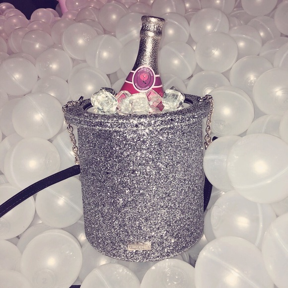 Meet your Posher, Christina - Picture 7 of 8